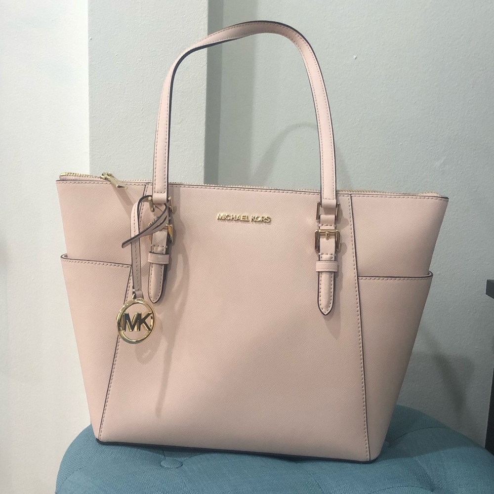 Light Pink Michael Kors Shoulder Bag 👜
